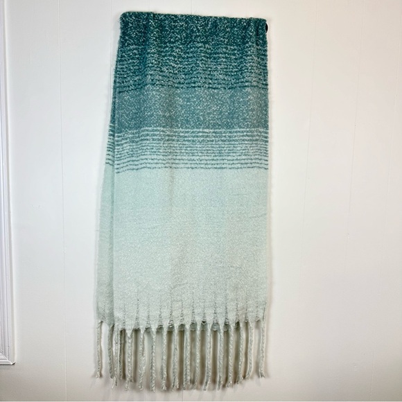 Chunky Knit Teal Aqua Fringe Wrap Scarf 21x80 - Picture 2 of 9
